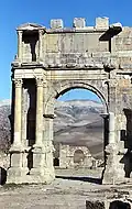 Vue ouest de l'Arc de Caracalla.