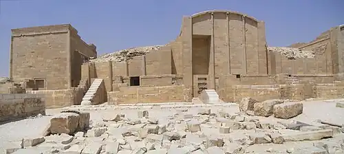 Chapelles de la cour du Heb-Sed du complexe funéraire de Djéser à Saqqarah (début de la IIIe&nbsp;dynastie).