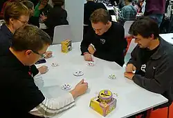 Description de l'image Dobble jeu.jpg.