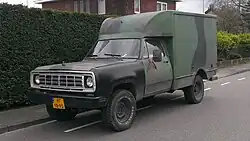 Dodge W200 CUCV de 1976
