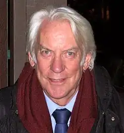 Donald Sutherland (2005) joue le rôle de Frank Lansing