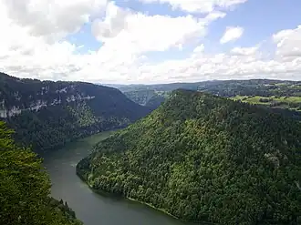 Le lac de Moron depuis les roches de Moron.