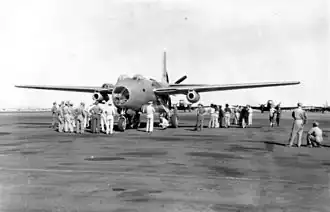 Double verrière en bulle l'une à côté de l'autre du XB-42A
