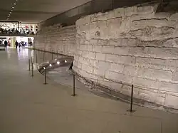 Les vestiges de l'enceinte de Paris sous Charles V.