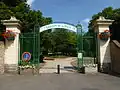 L'entrée du jardin de la Paix.