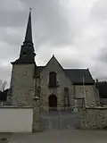 Façade occidentale de l'église Saint-Pierre.