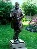 La statue de Konrad Duden près de la cathédrale de Bad Hersfeld
