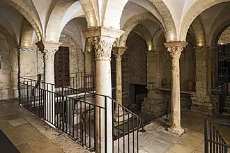 Portique de l'ancienne cathédrale.