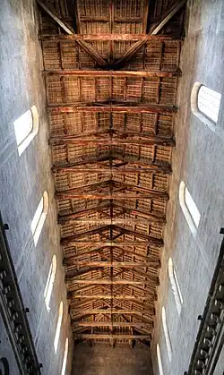 Plafond de la nef.