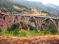 Le pont Đurđevića sur la Tara (XXe&nbsp;siècle, Monténégro).