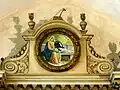 Fronton du retable de la Vierge.