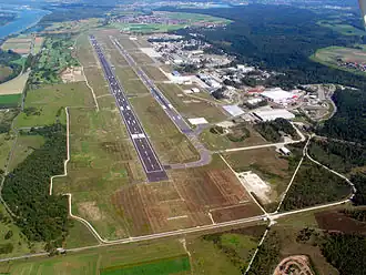 Image illustrative de l’article Aéroport de Karlsruhe-Baden-Baden
