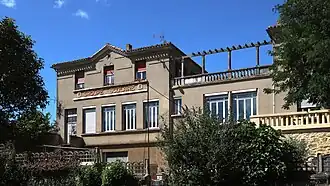 Le groupe scolaire.