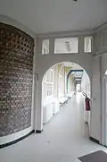 L’école de plein air Désiré Verhaeghe de Lille, Couloir de l'aile Ouest