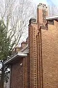 École de Plein Air de Lille, pavillon d'accueil, détail de modénatures de briques