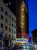 Annonce lumineuse pour le Late night show de Stephen Colbert, 2019.