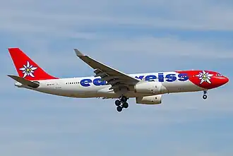 A330-200 (HB-IQZ), en vol. Cet appareil a été retiré de la flotte en novembre 2011. Il a ensuite été transféré à Air Transat.