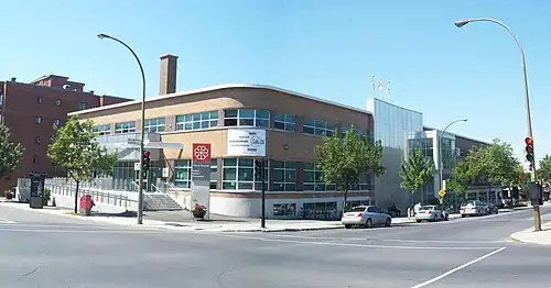 Description de l'image Edifice Albert-Dumouchel.jpg.