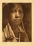 Fille pomo, 1924