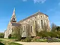 Le chevet de l'église Saint-Cieux de Lancieux.