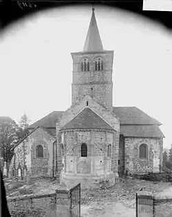L'église Notre-Dame. Ensemble est.