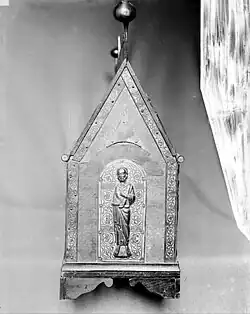 Idem (côté).