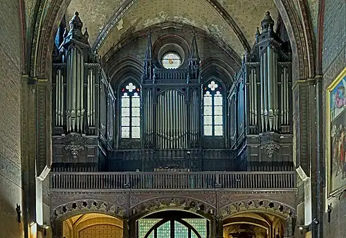 L'orgue de tribune.