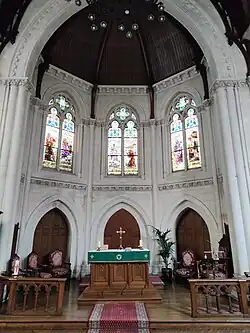 Chœur.