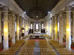 Église Saint-Louis de La Roche-sur-Yon depuis l'orgue.