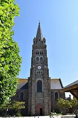 La façade.