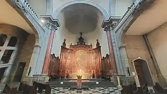 Chœur et autel