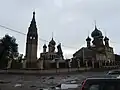 Église d'hiver et d'été et clocher
