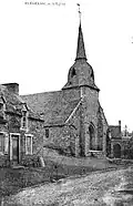 La façade de l'église de Plédéliac au début du XXe&nbsp;siècle (carte postale).