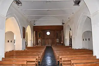 La nef côté porche.