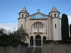 L'église de la Sainte-Famille.