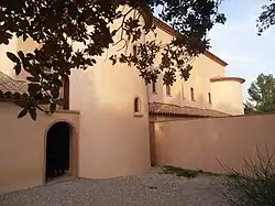 Entrée latérale.