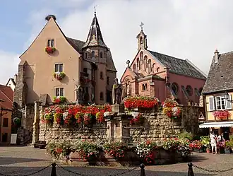 Château, chapelle et fontaine Saint-Léon.