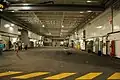 Hangar lourd avec, au fond, le radier.