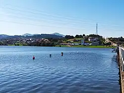 Le lac de barrage de Trasona.