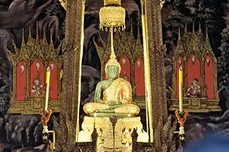 Statue du Bouddha d'émeraude