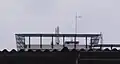 Vue de profil de l'émetteur lagnolan de FC Radio.