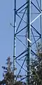 Émetteur de FC Radio pour le Plateau d'Hauteville, vue rapprochée.