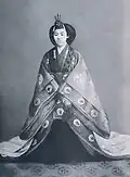 L'impératrice Teimei en tenue officielle en 1912.