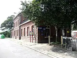Le bâtiment de la gare avant sa rénovation.