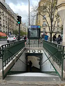 L'accès no&nbsp;4, « Avenue Félix-Faure ».