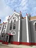 Entrée de droite de la Basilique de l'Immaculée-Conception de Ouidah