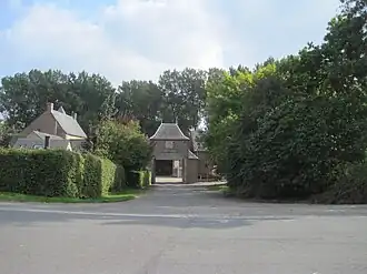 Ferme de la Cour, entrée.
