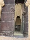 Porte d'entrée.