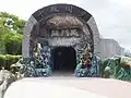 Entrée des dix cours de l'enfer avec les gardes Tête de bœuf et Visage de cheval