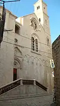 Entrée latérale
